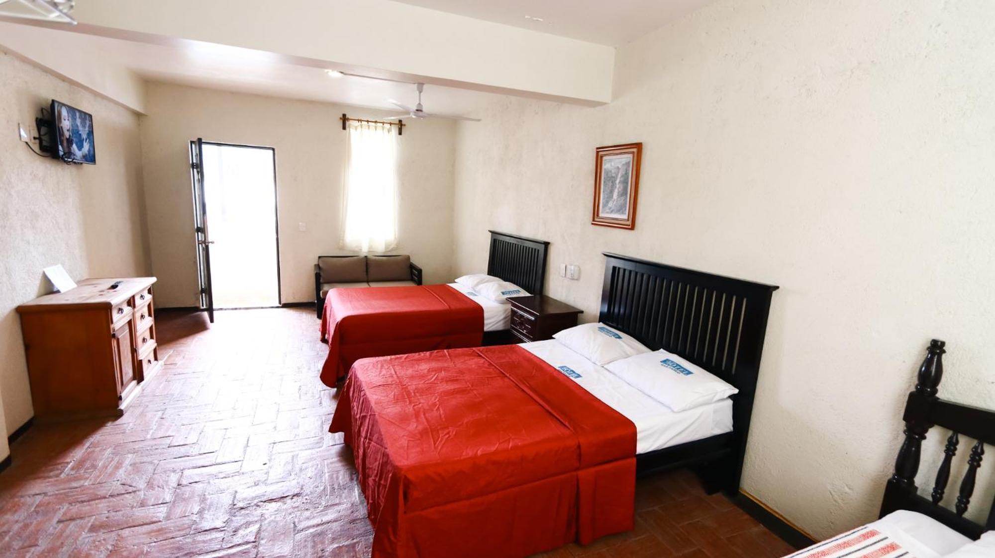 Hacienda Blanca Hotel Guiva San Pablo מראה חיצוני תמונה